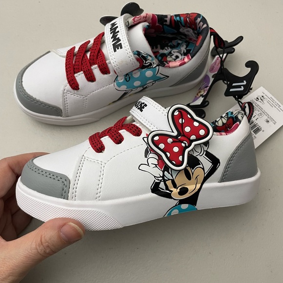 a pair of new minnie shoes - Picture 2 of 6